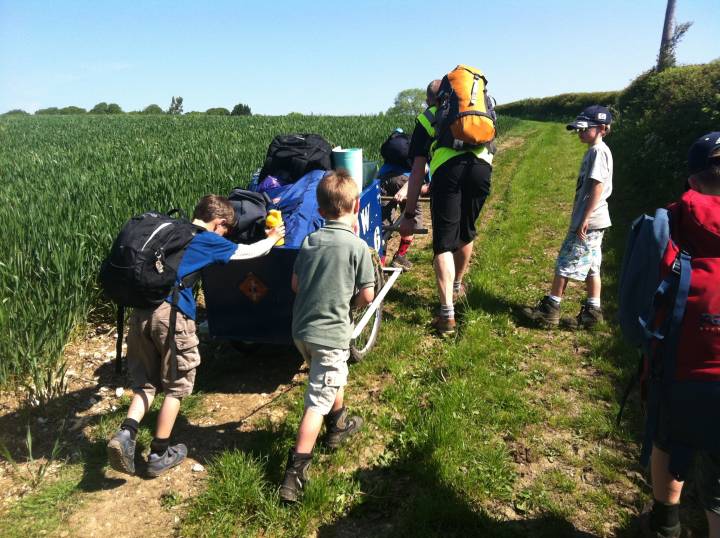 Cubs Hike Camp